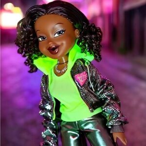 Meet The Poshest Girl Ever!